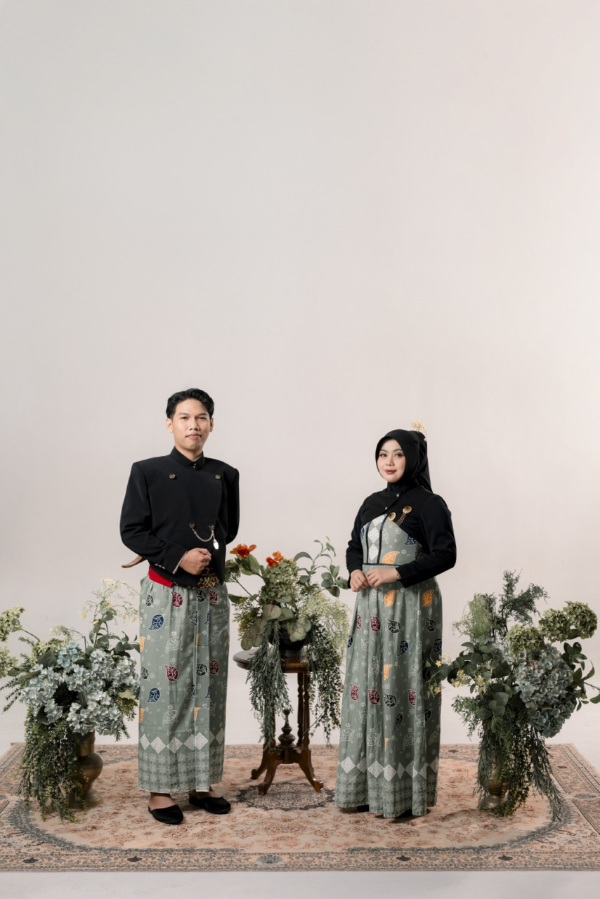 Undangan Pernikahan Adat Jawa Oliv & Iqbal